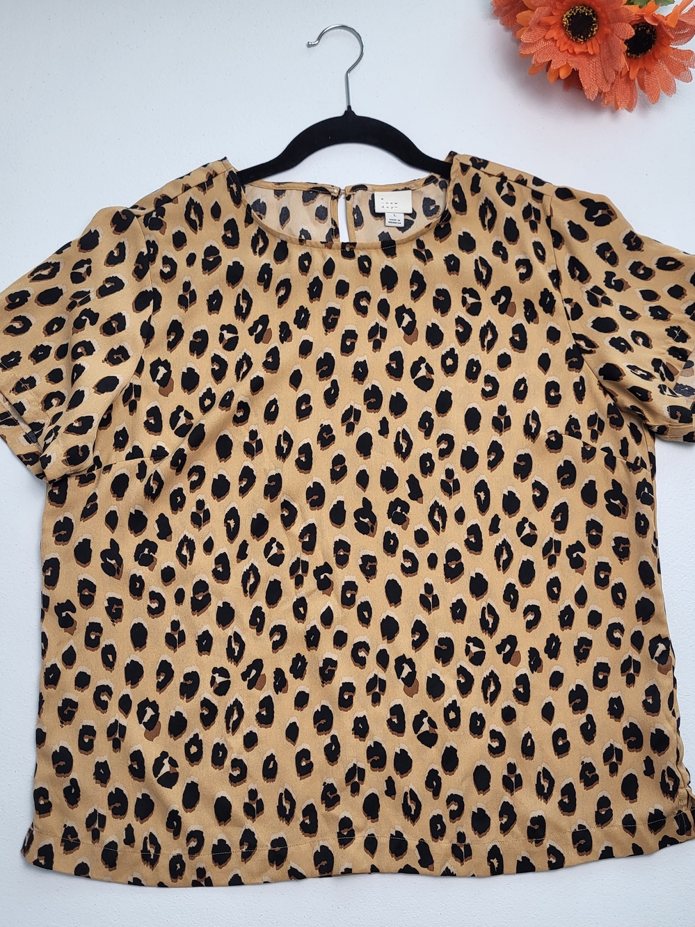 a new day, Leopard Print Short Sleeve Blouse - Tan & Black